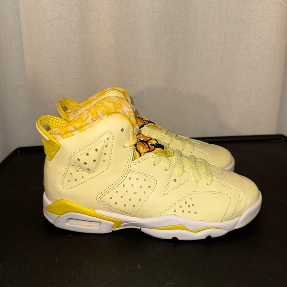 Jordan 6 Retro Dynamic Yellow Floral (GS) 4Y nwt - Picture 5 of 10